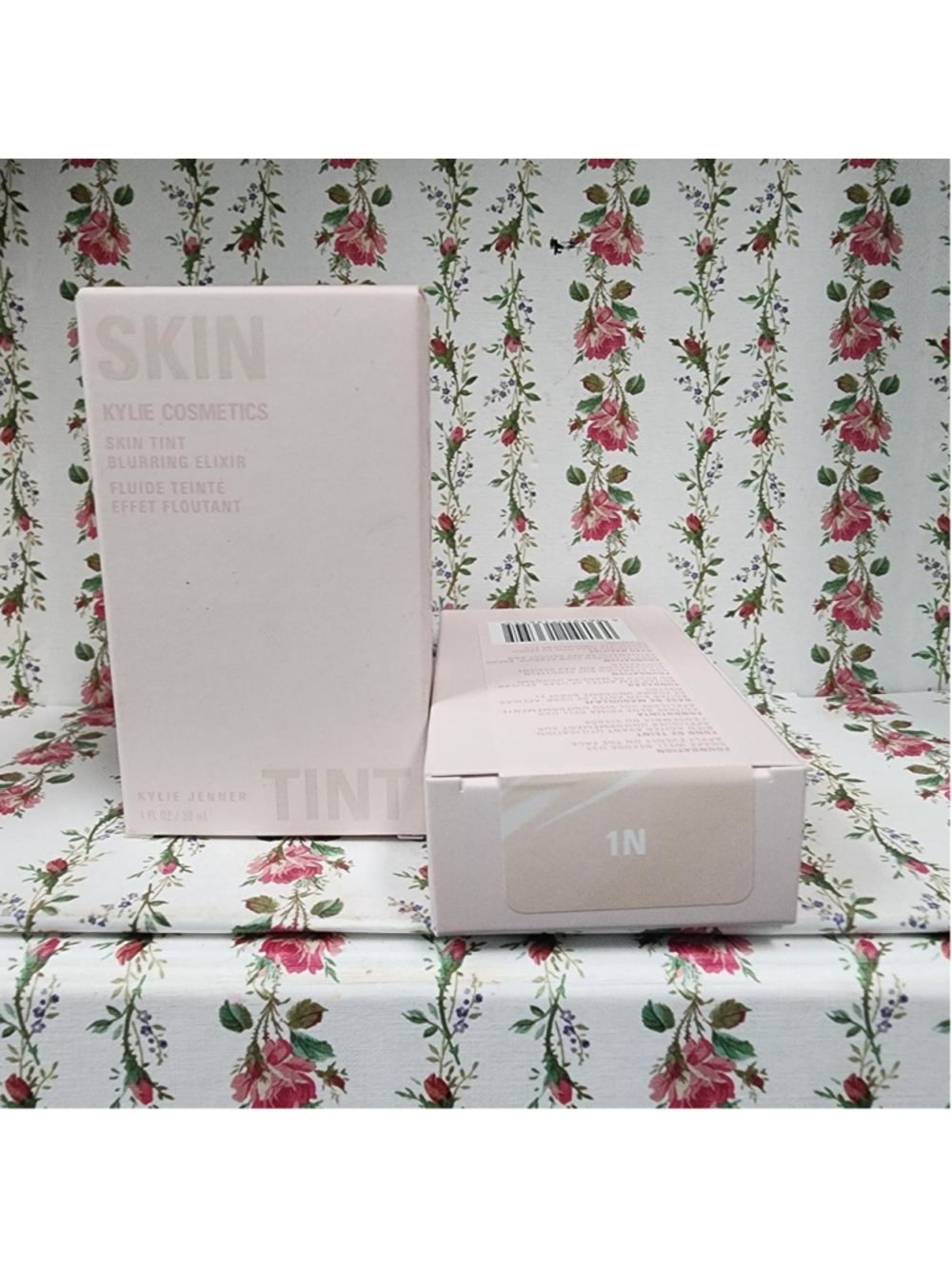 Kylie Skin Tint Blushing Elixir in shade 1N
#kylie #blushing